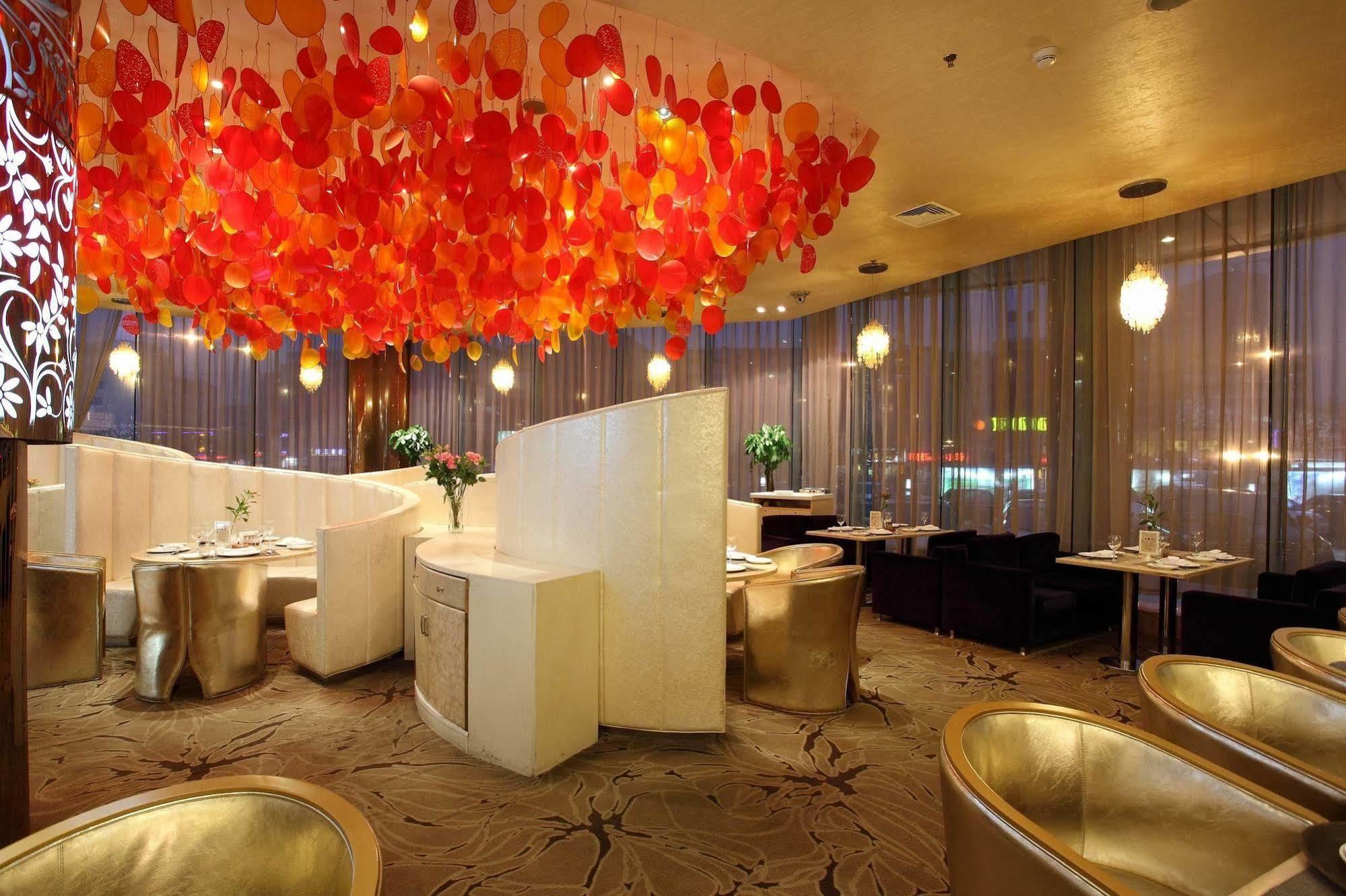 Weilai Conifer Hotel Zhengzhou Exteriör bild