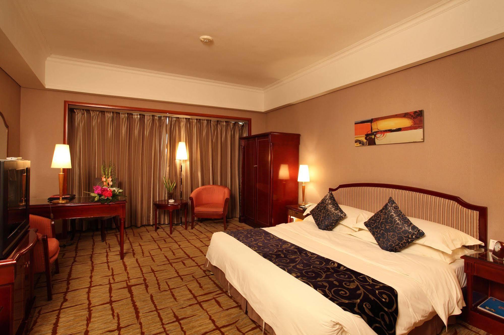 Weilai Conifer Hotel Zhengzhou Exteriör bild