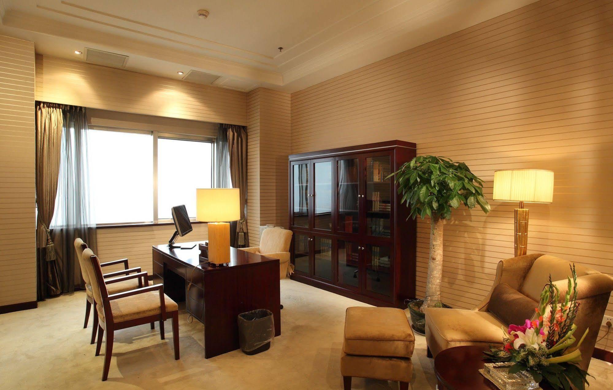 Weilai Conifer Hotel Zhengzhou Exteriör bild
