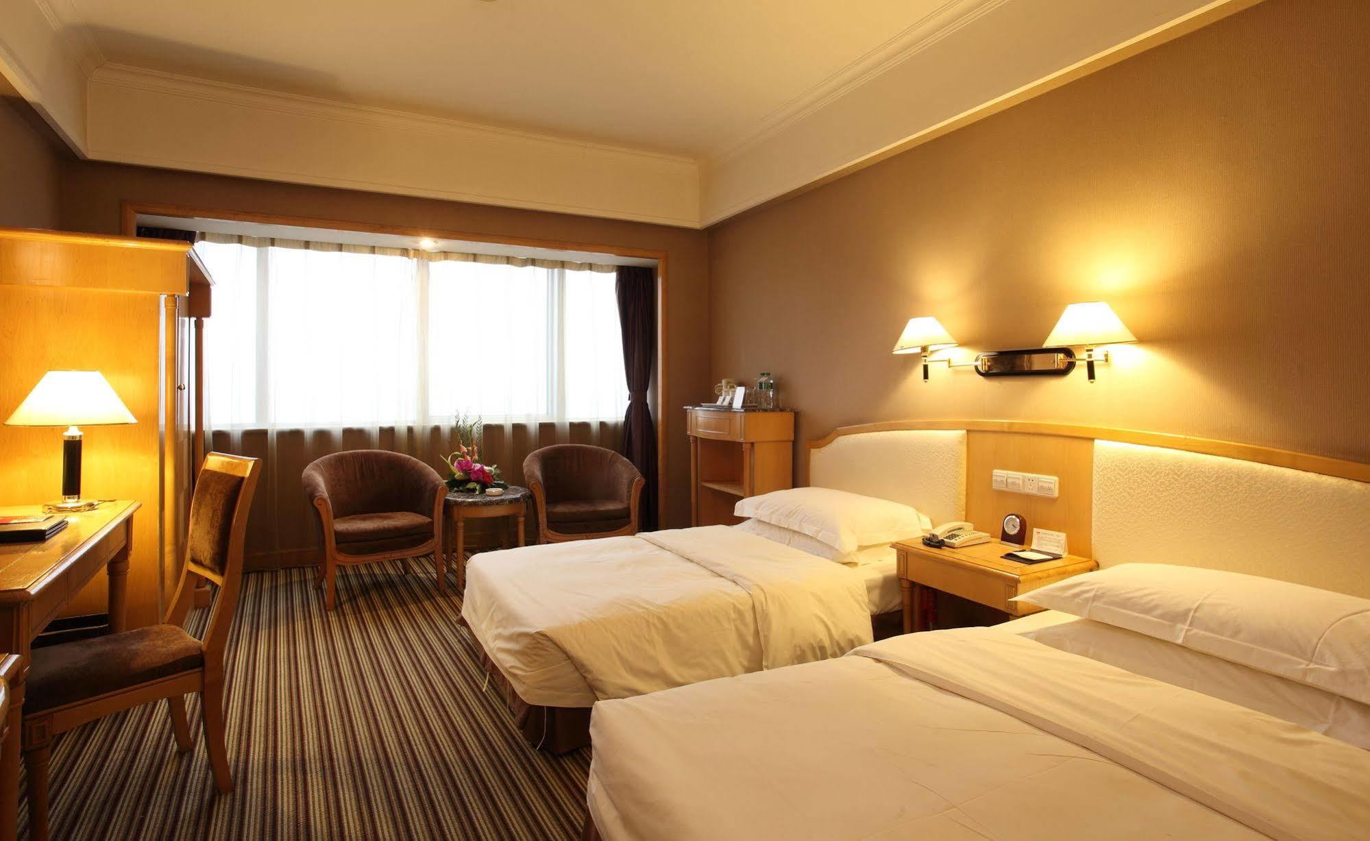 Weilai Conifer Hotel Zhengzhou Exteriör bild