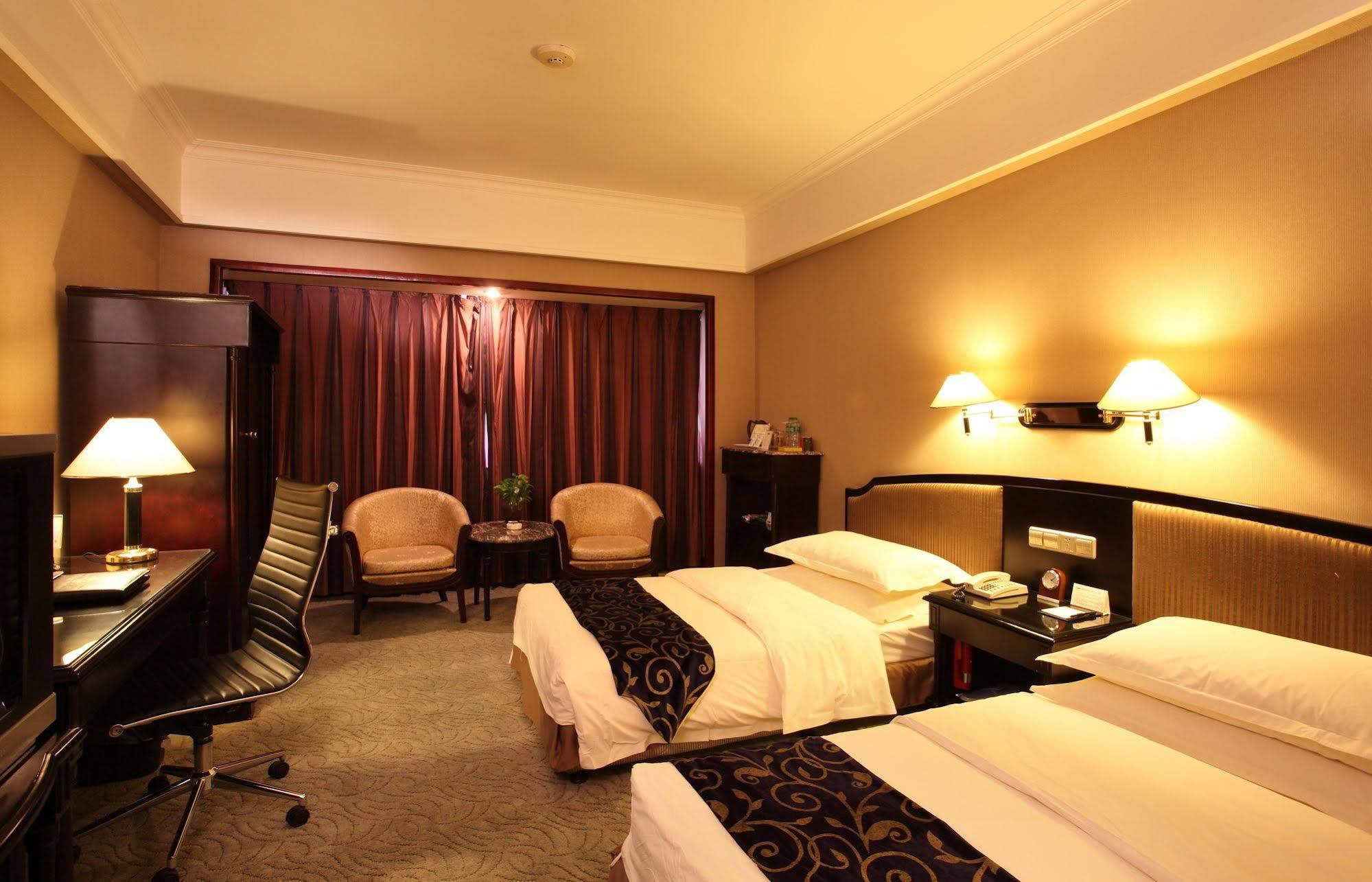 Weilai Conifer Hotel Zhengzhou Exteriör bild