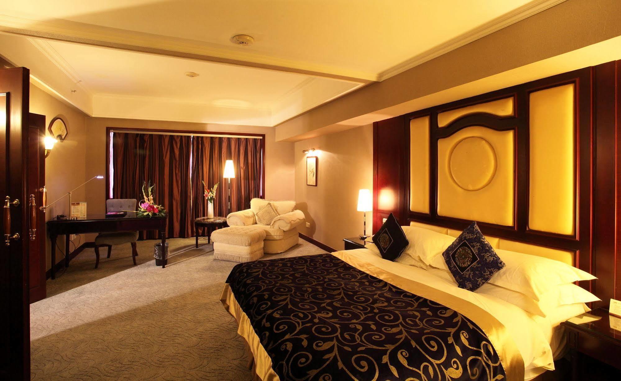 Weilai Conifer Hotel Zhengzhou Exteriör bild